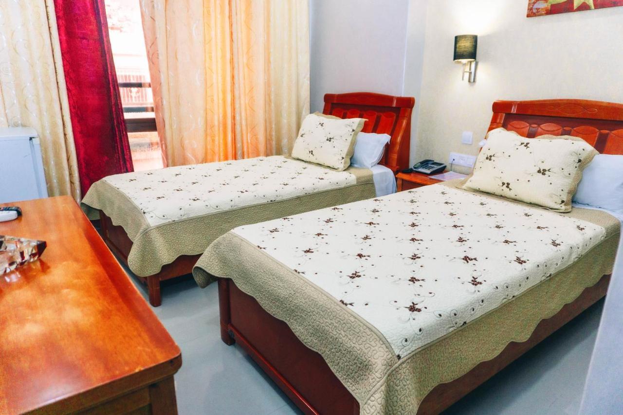 Hôtel Atenas Tétouan Extérieur photo